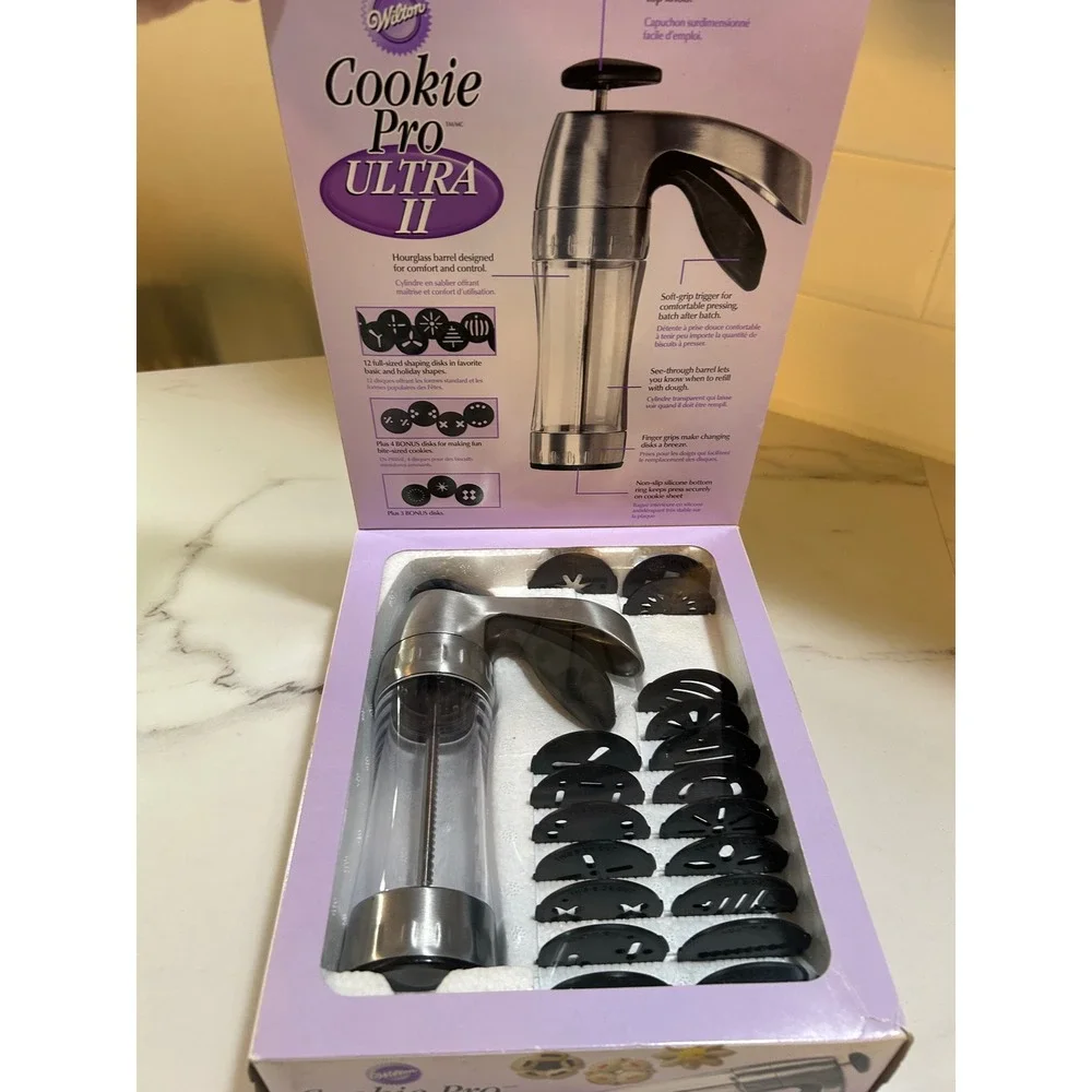 Wilton Cookie Pro Ultra II Cookie Press Set 19 Disks 2104-1028 Spritz Maker